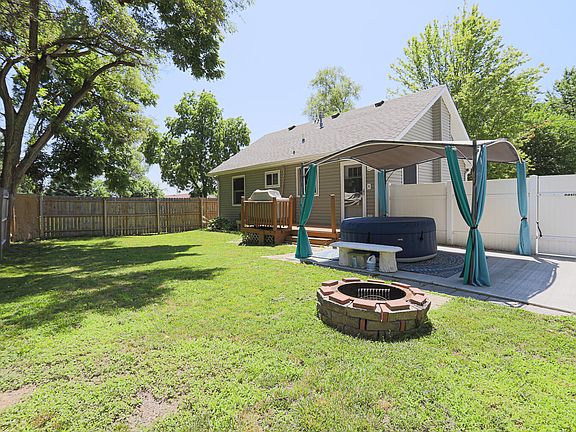4th image of 16 Wallace Ave