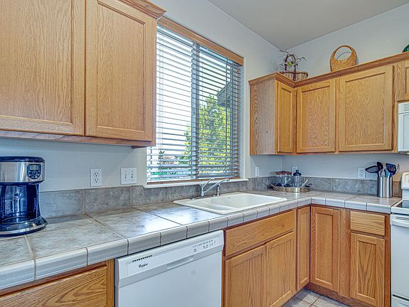 4th image of 848 Golden Pheasant Dr
