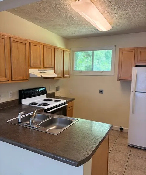 915 4th St S #6 — Photo 3