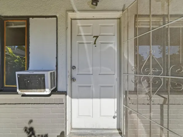 139 W 18th St APT 7, Merced, CA 95340