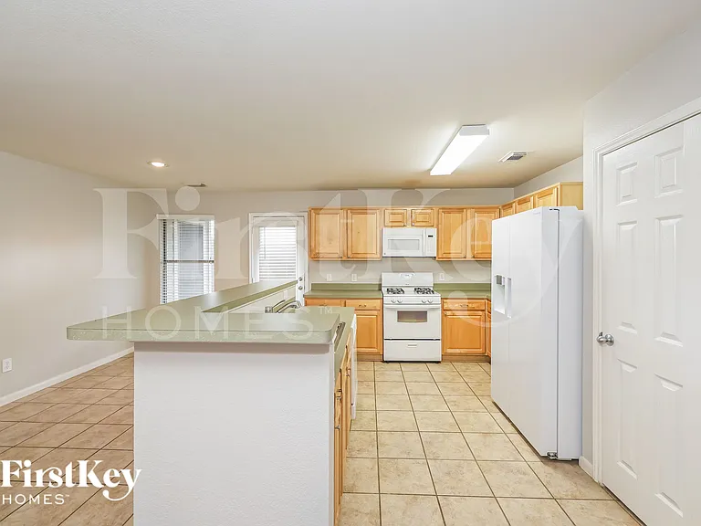 29311 Legends Hill Dr — Photo 7