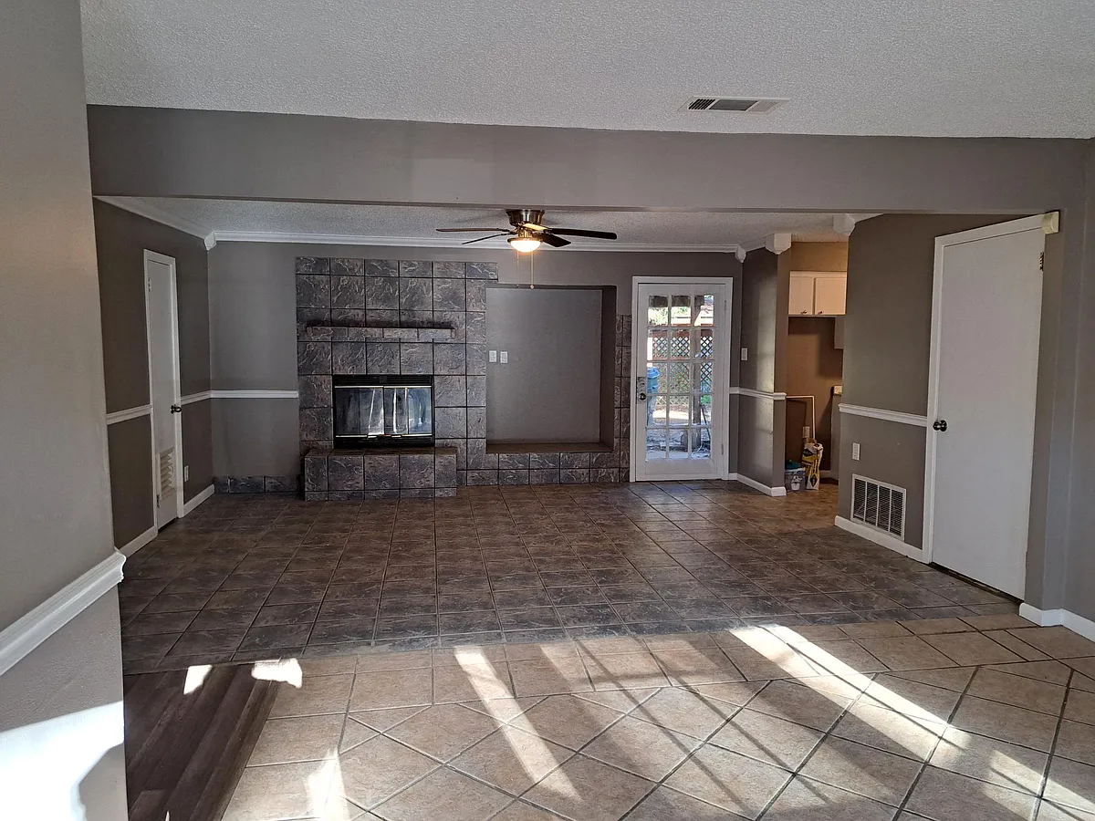 Building Photo - 224 Dryad Ln