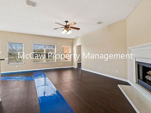 4th image of 8151 Robertson Dr