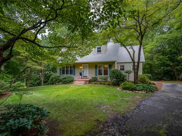 30 Tugaloo Bluff Rd, Travelers Rest, SC 29690