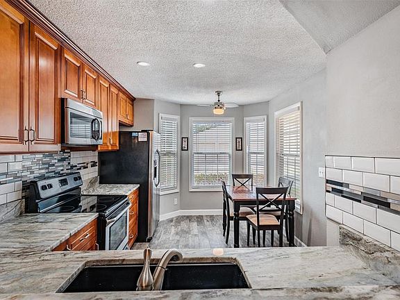 3rd image of 11308 Versailles Ln #C