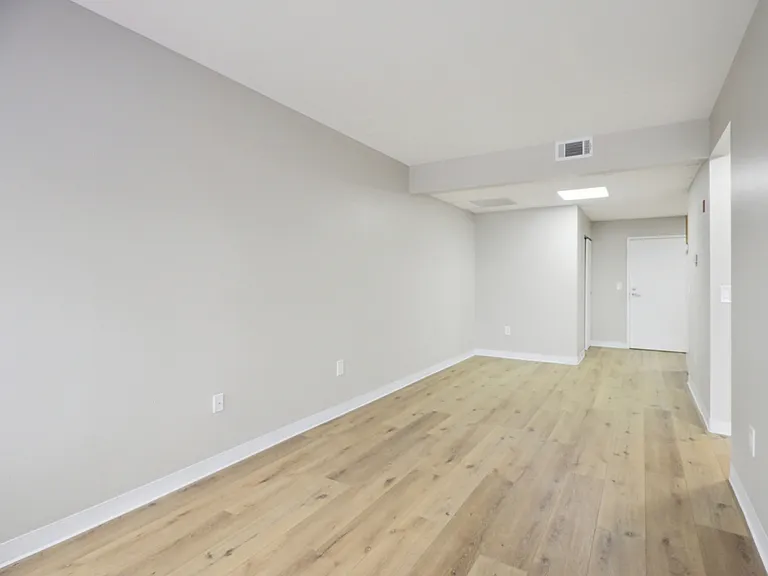 Spacious Living at Heritage Lofts, Piqua — Photo 38