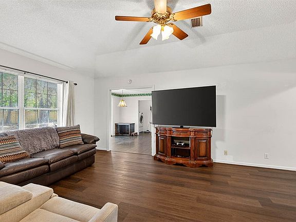 2nd image of 136 Timber Ridge Dr