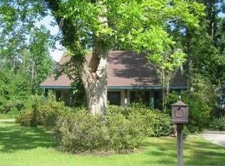 715 Colbert St, Mandeville, LA 70448