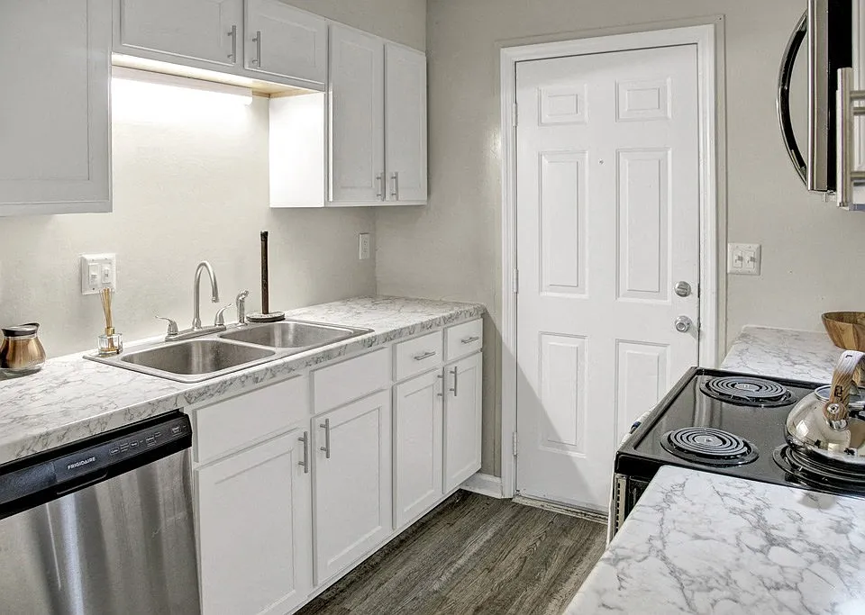 Madison Park Apartments & Townhomes