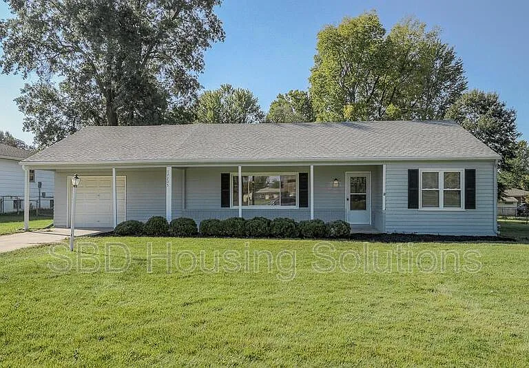 17205 E R D Mize Rd — Photo 1