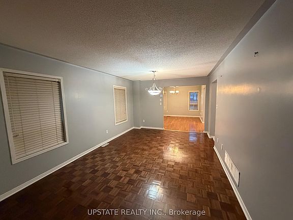 3rd image of 56 Luella Cres