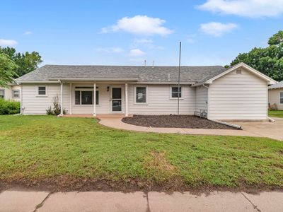 211 N Madison Ave, Sedgwick, KS, 67135