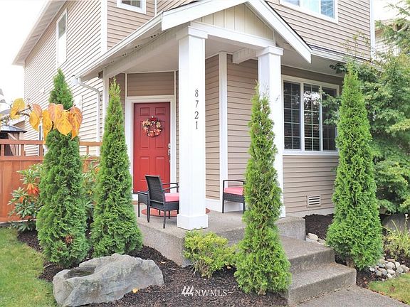 2nd image of 8721 Stockholm Ln NE