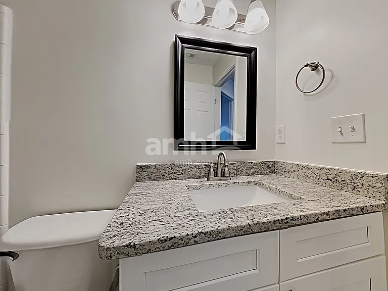 122 Wallnut Hall Cir — Photo 17