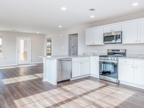 4th image of 254 Pedric Dr