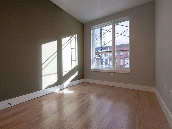 4th image of 473 Kosciuszko St #2E