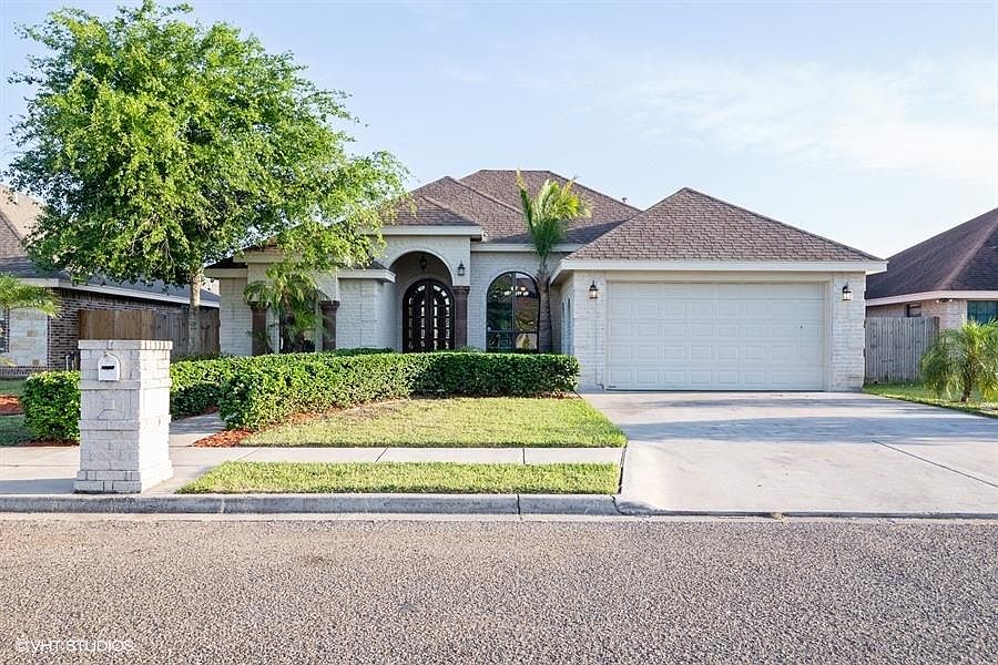 1st image of 3318 Lerma Dr