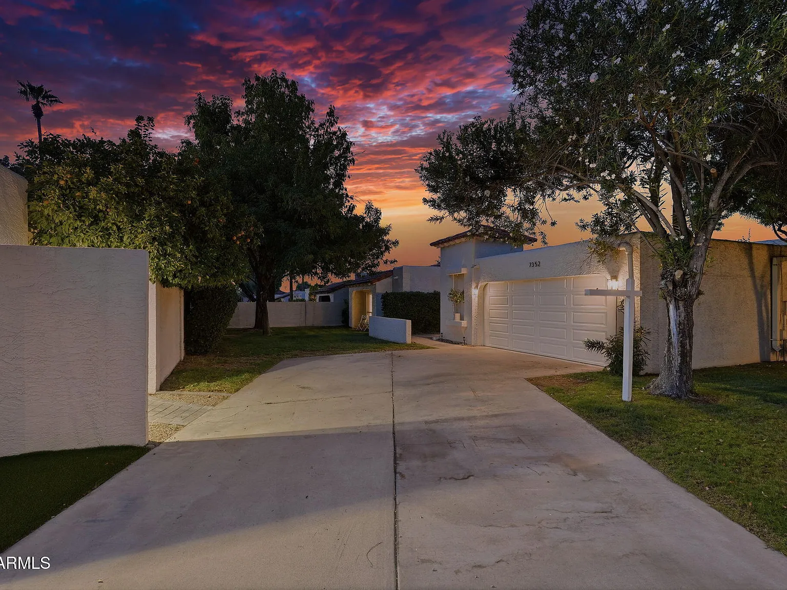 3 bed, 2.0 bath, 2447 sqft, $4,399 — Photo 3