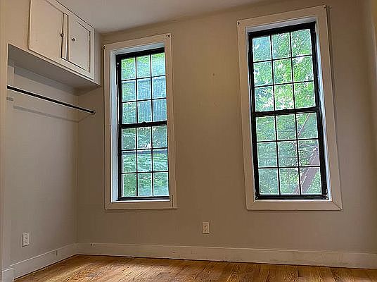 5th image of 74 Jefferson St #2L