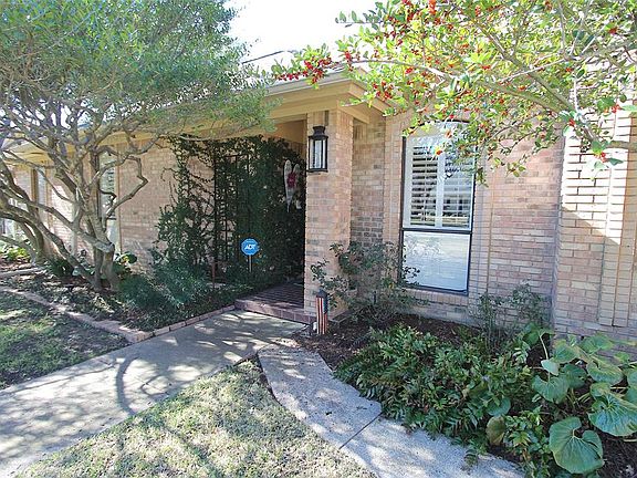 3rd image of 4806 Villa Vera Dr
