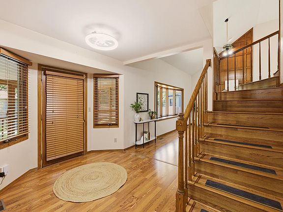 5th image of 4022 N Rushwood Cir
