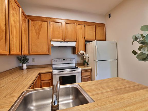 5th image of 4691 Albany Cir APT 126