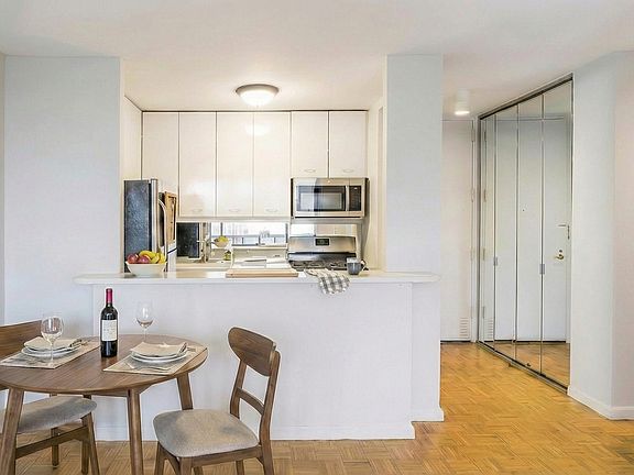 3rd image of 255 E 49th St APT 27C