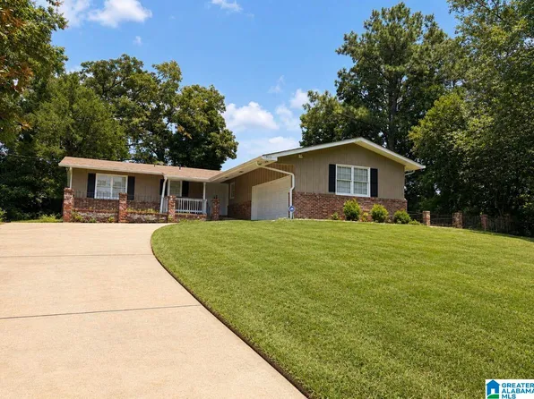 933 Garrett Dr, Birmingham, AL 35235