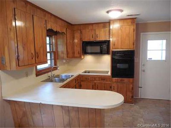 5th image of 112 Delmont Ct