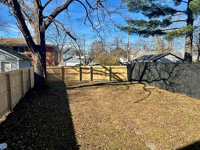 891 Wilson Ave — Photo 17