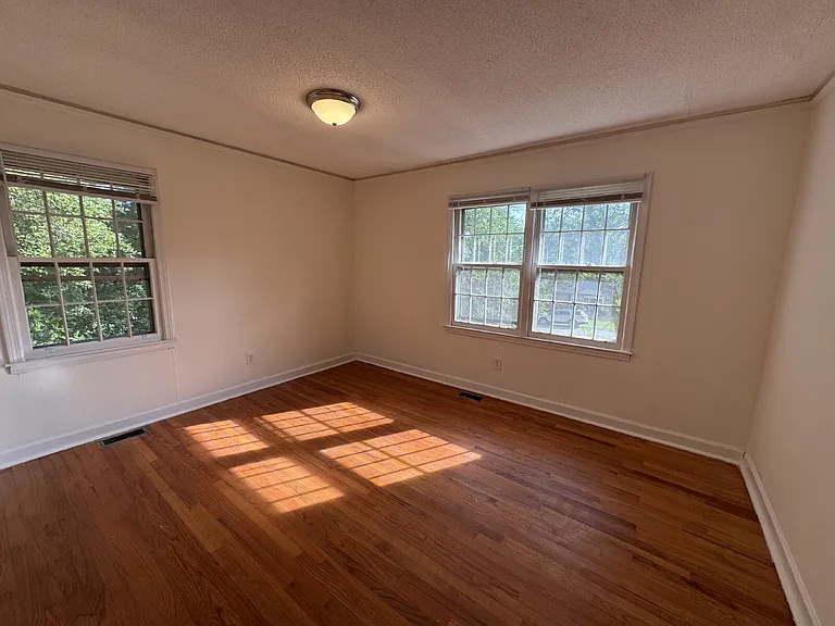 102 Broad St — Photo 8