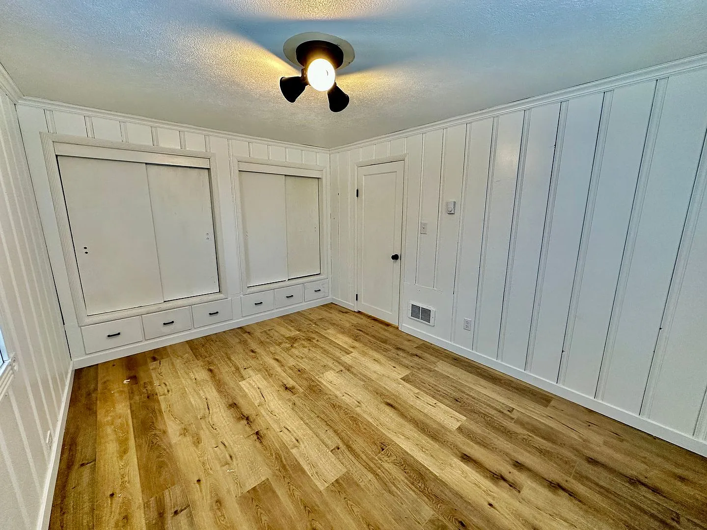 940 S. Lincoln St — Photo 4