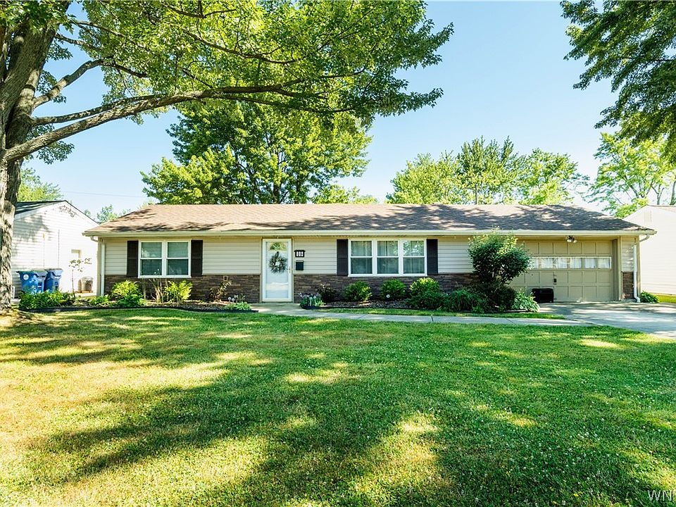 1st image of 114 Campus Dr W