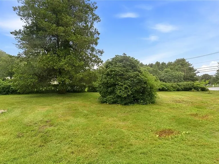 1552 Kingstown Rd — Photo 32