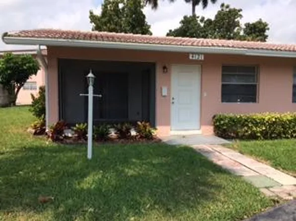4121 NE 22nd Ave, Lighthouse Point, FL 33064
