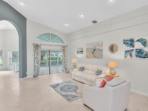 5th image of 12316 Lakeridge Falls Drive