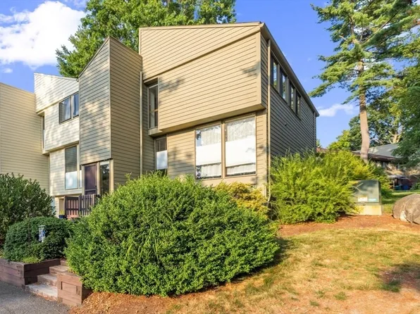 217 Meadows Edge Unit 217, Village Of Nagog Woods, MA 01718
