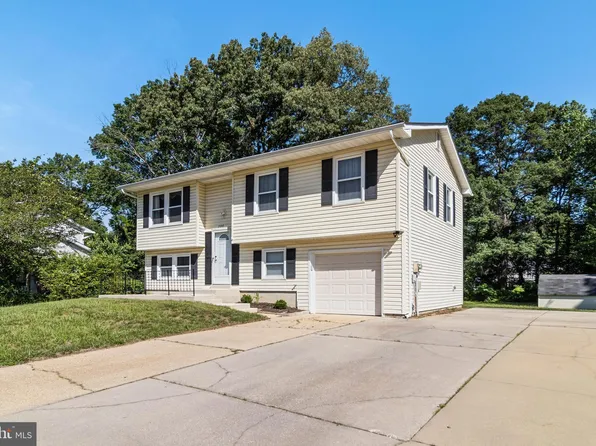 390 University Dr, Waldorf, MD 20602