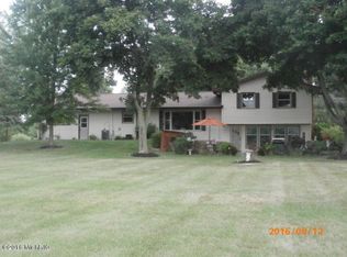 1501 Orchard Dr, Marshall, MI 49068