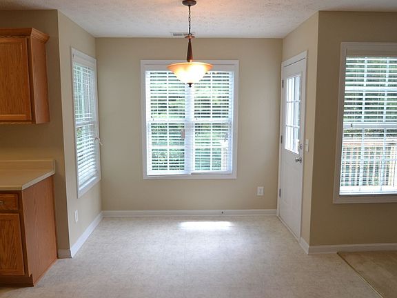 4th image of 1220 Woodfield Trce