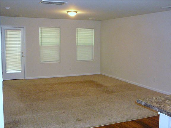 3rd image of 133 Evonshire Blvd