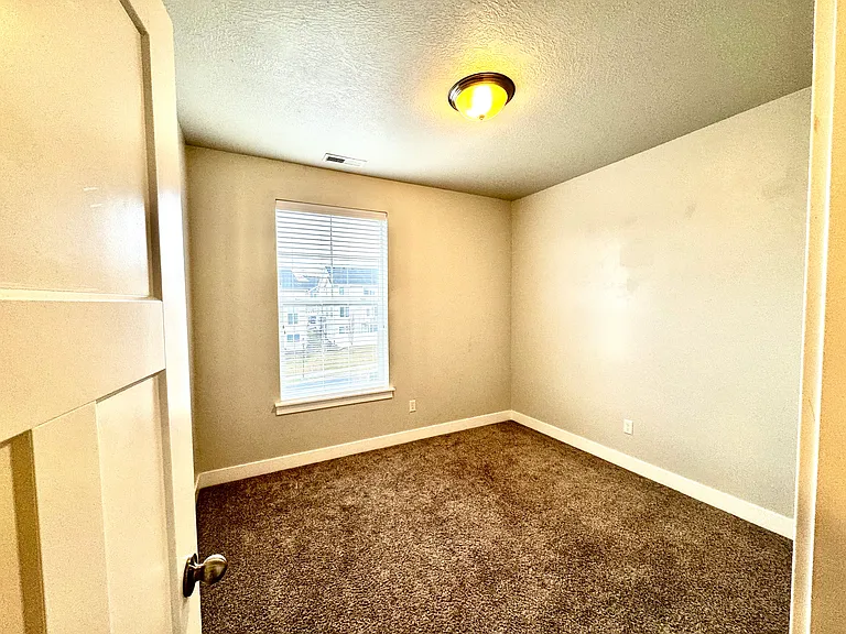 14514 S Ronan Ln #302 — Photo 8