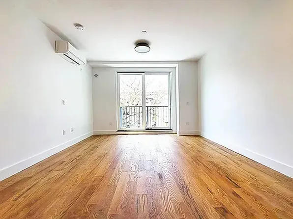 1511 Fulton Street image 1 of 15