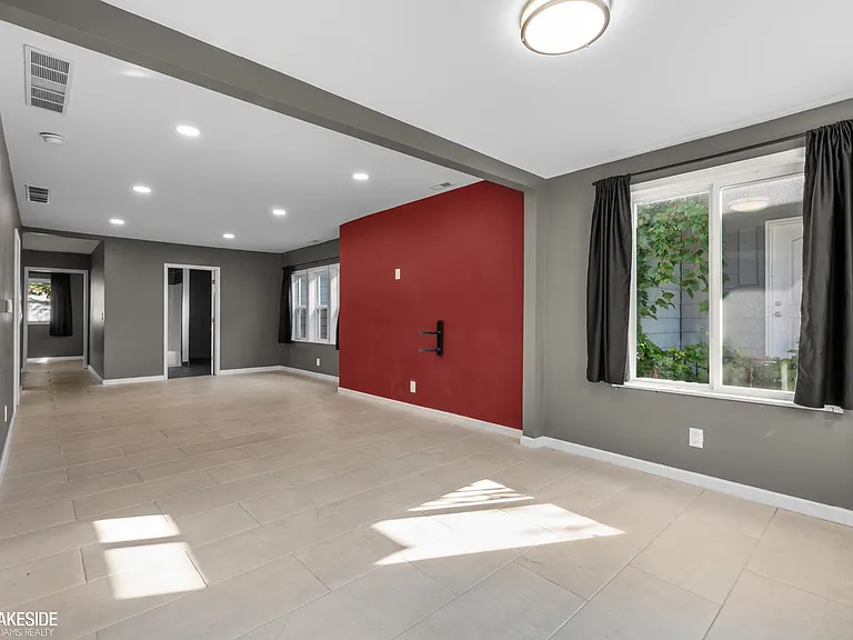 8281 Meadow Ave — Photo 7