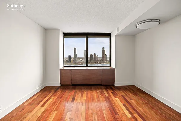 415 East 37th Street #27AB in Murray Hill, Manhattan
