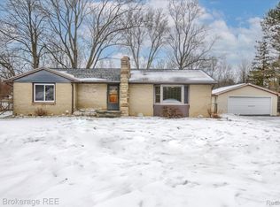 5059 Berneda Dr, Flint, MI 48506