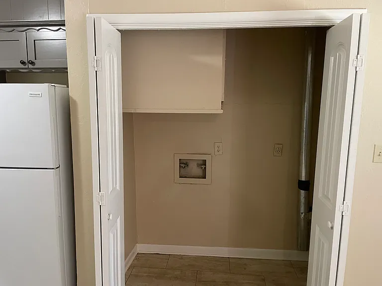 309 Rosewood Dr — Photo 12
