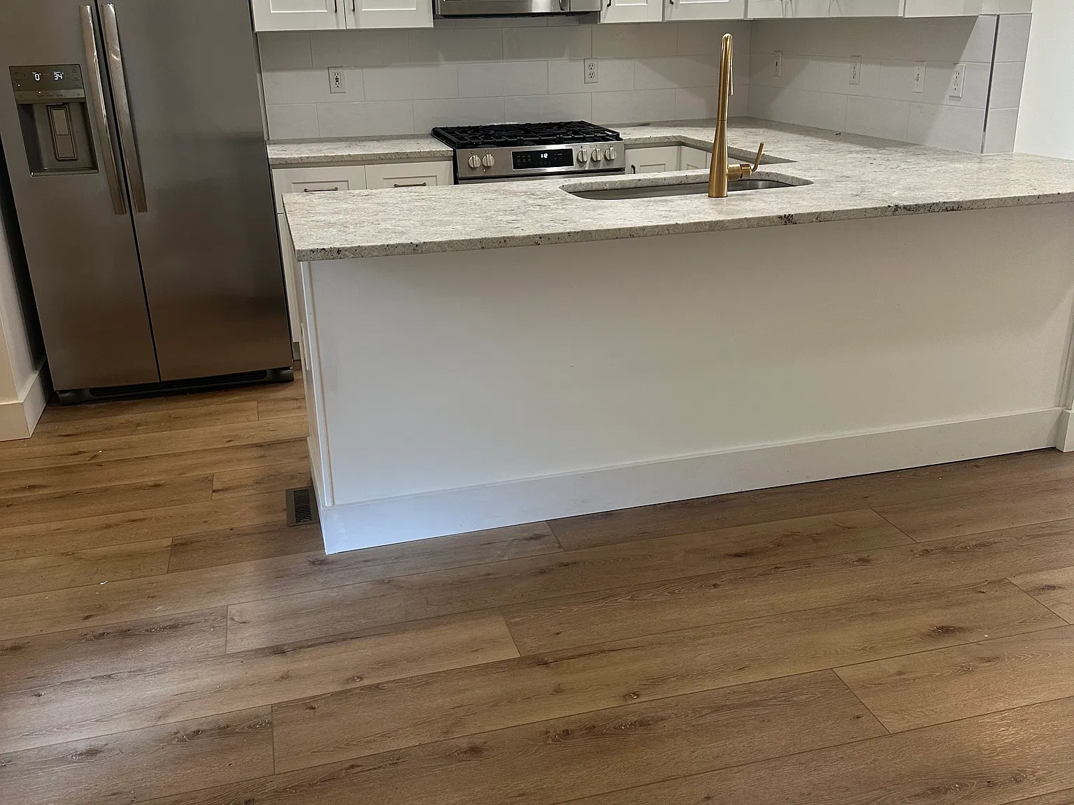 3 bed, 2.5 bath, 1630 sqft, $2,399 — Photo 4