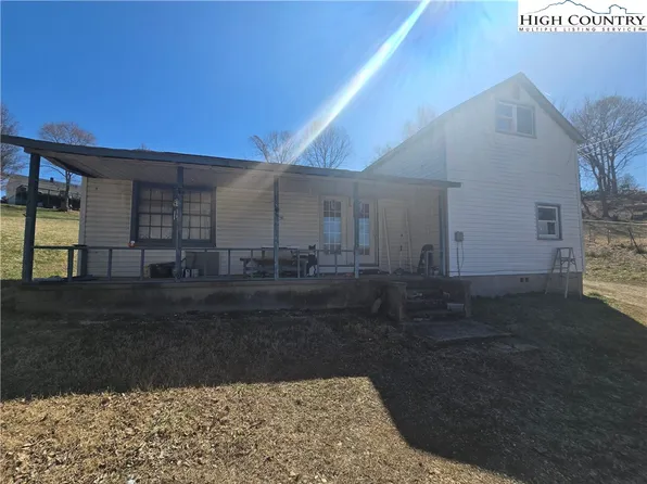 1114 Brickyard Way, Lenoir, NC 28645