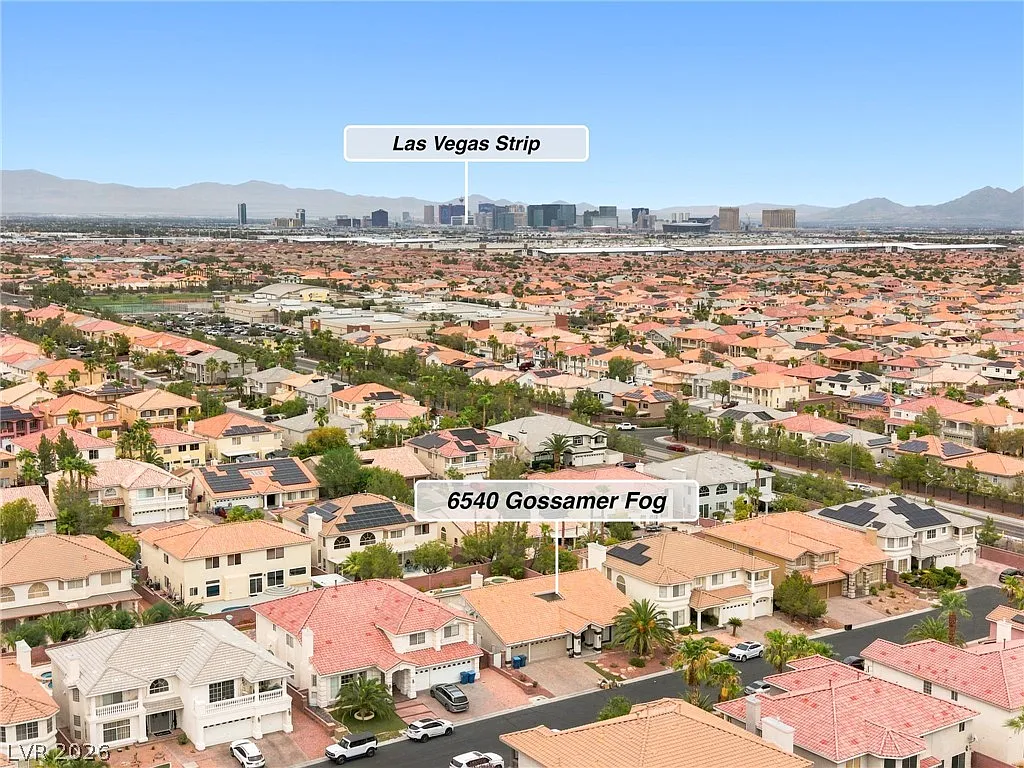 4 bed, 2.5 bath, 4206 sqft, $3,950 — Photo 3